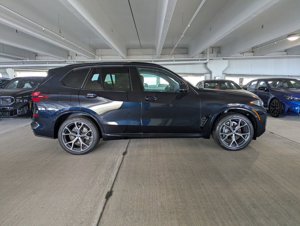 New 2026 BMW X5 sDrive40i w/ M Sport Package RWD image 3