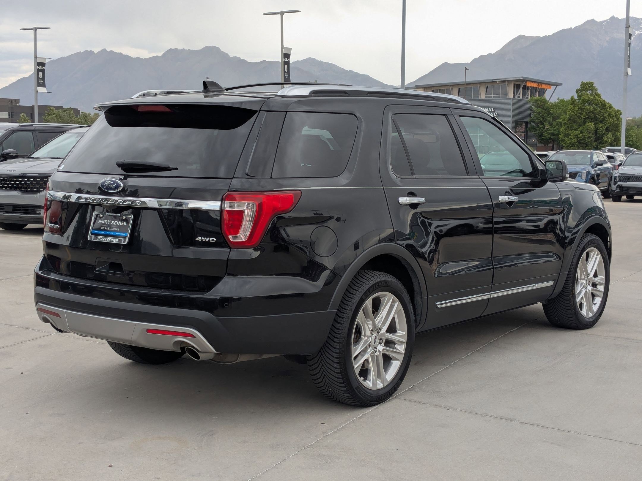 Used 2016 Ford Explorer Limited AWD/4WD image 5