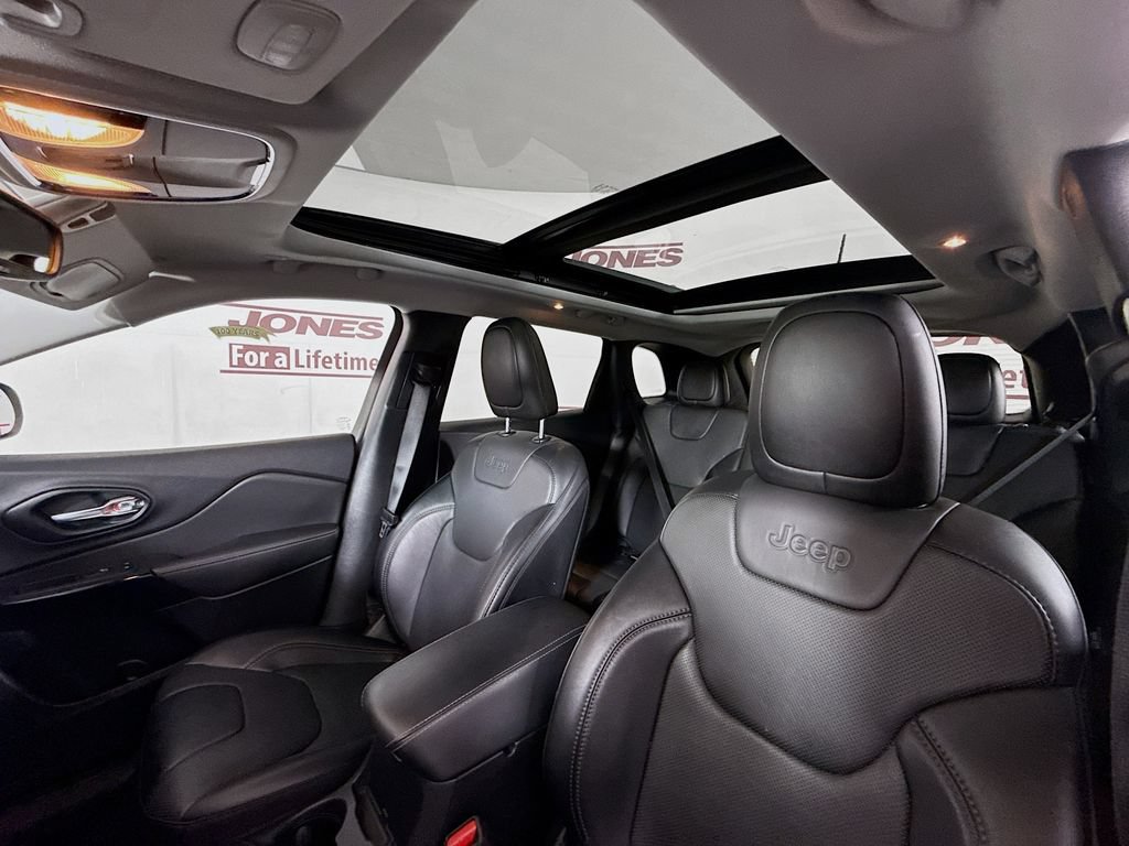 Used 2023 Jeep Cherokee Altitude Lux w/ Lux Elite Package AWD/4WD image 27