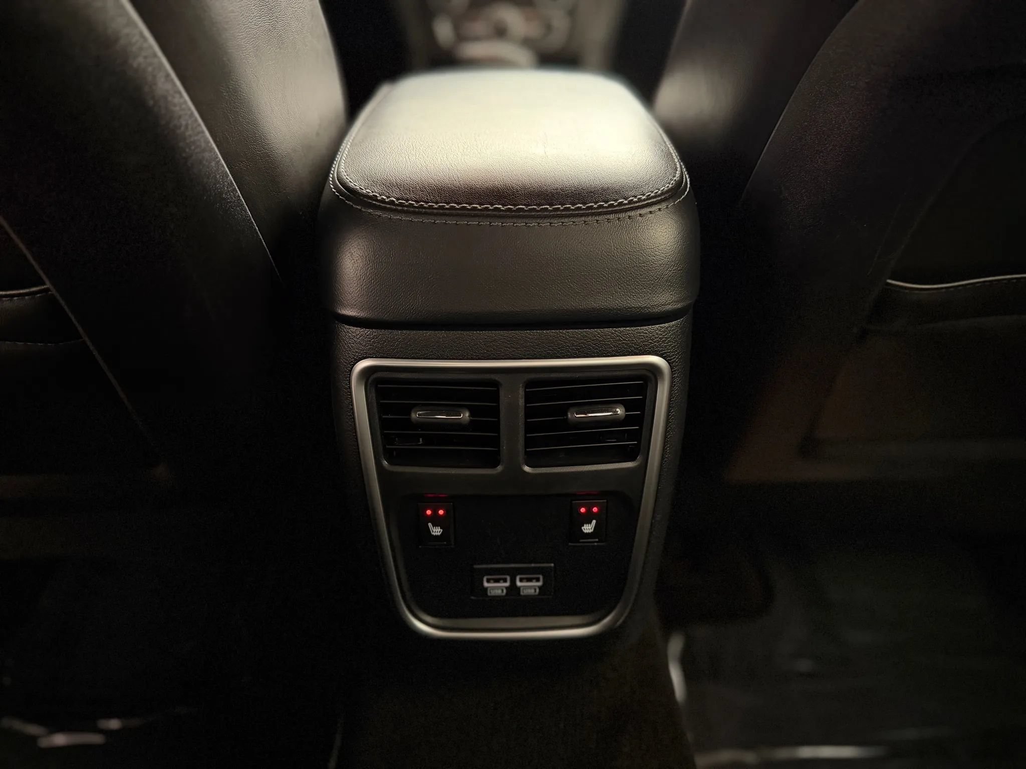 Used 2019 Dodge Charger SXT w/ Leather Interior Group RWD image 21