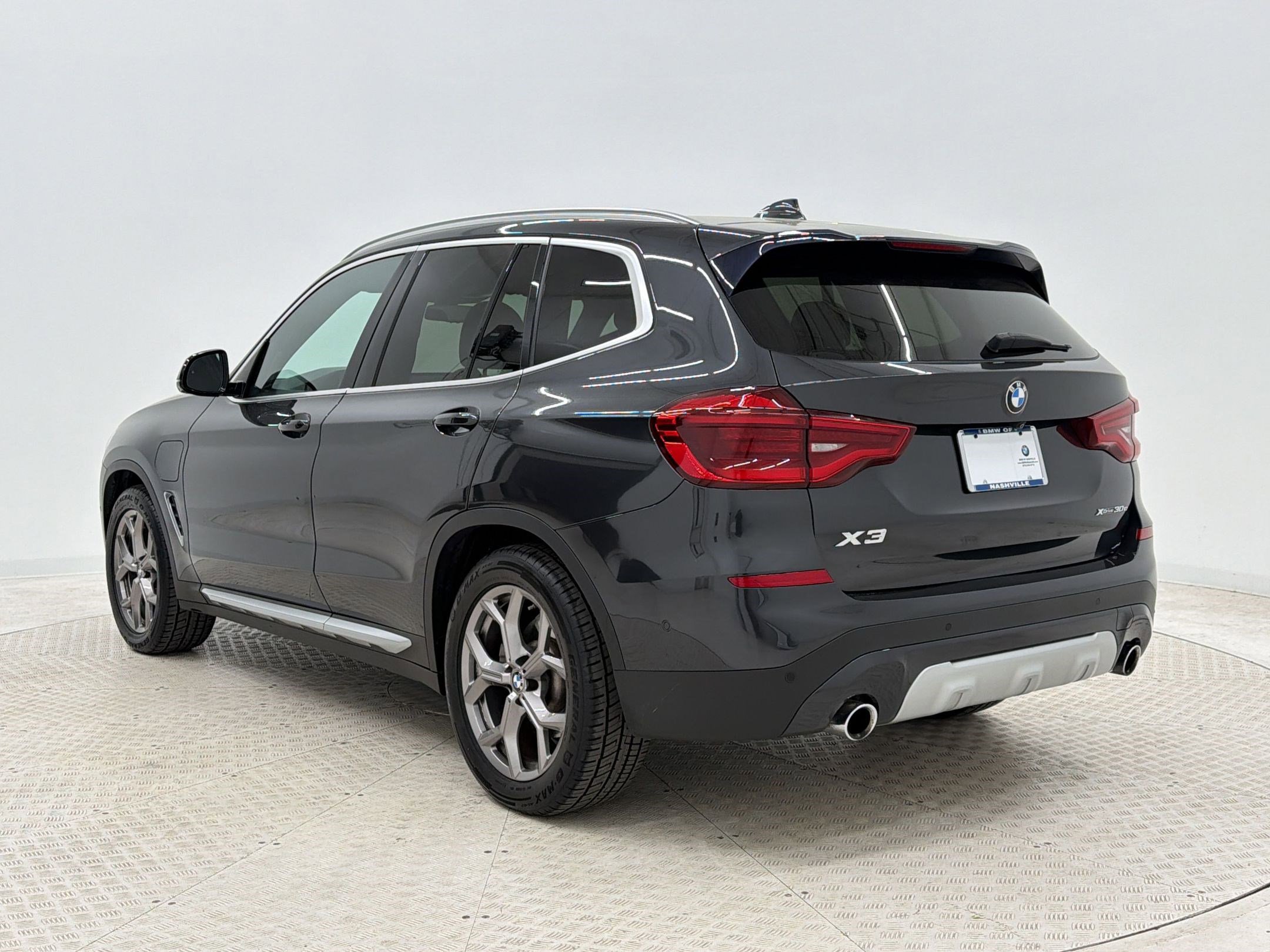 Used 2021 BMW X3 xDrive30e w/ Executive Package image 3