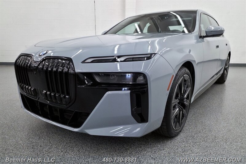 Used 2023 BMW 740i RWD image 2