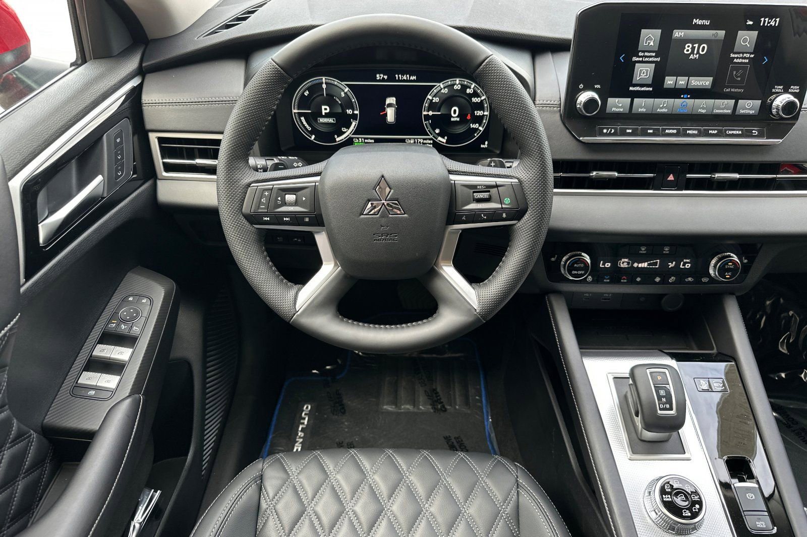 New 2025 Mitsubishi Outlander SEL image 13