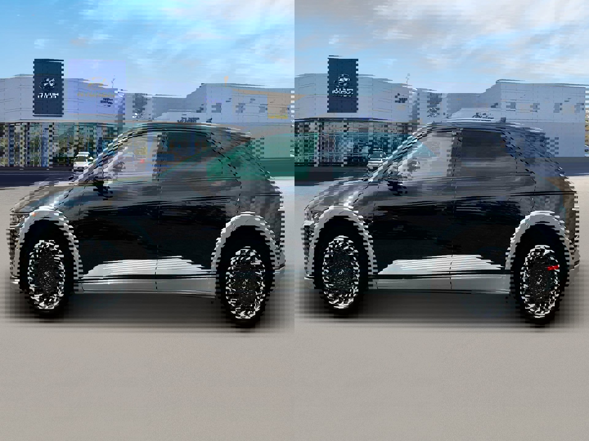 New 2024 Hyundai Ioniq 5 Limited image 3