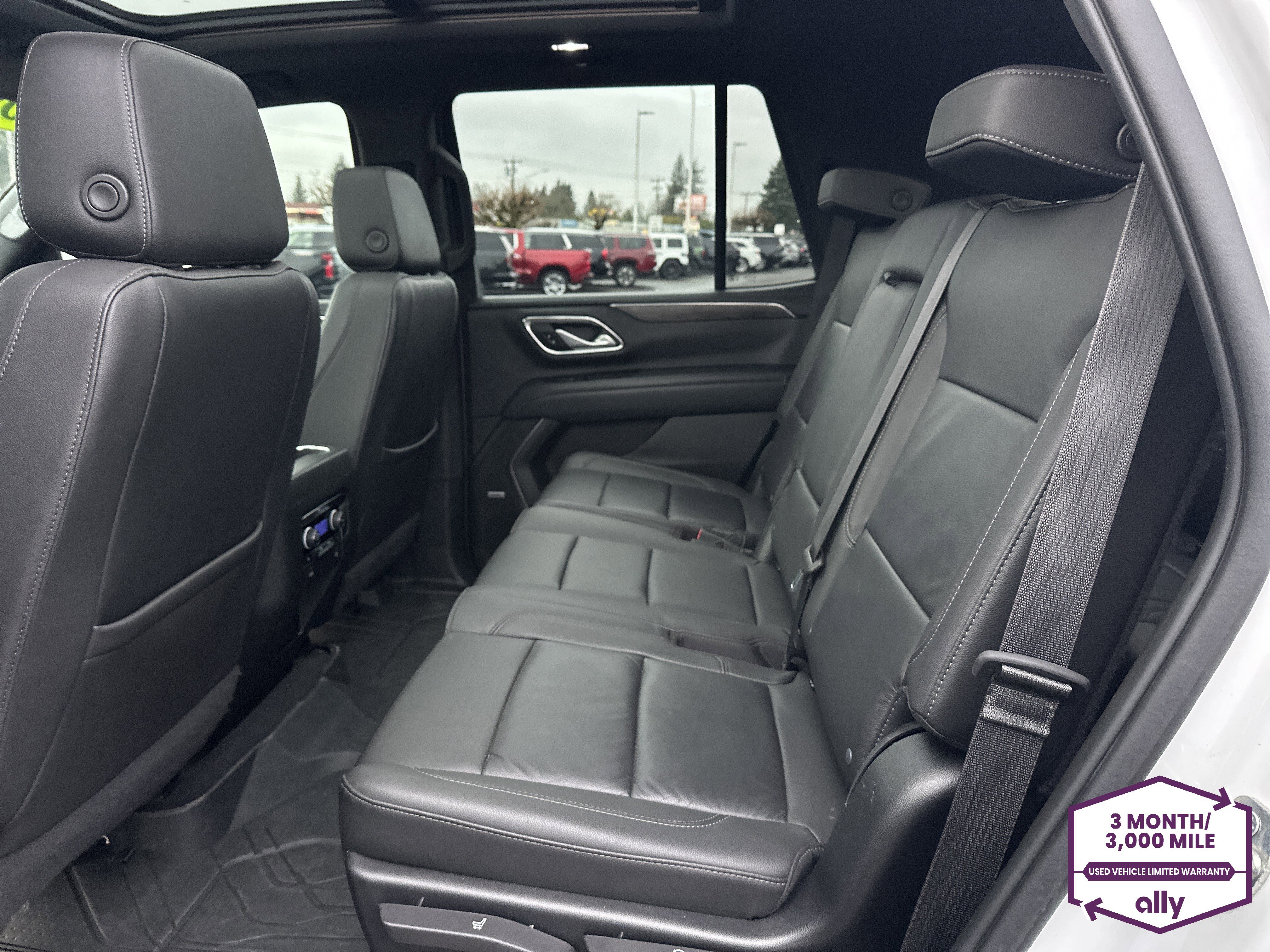 Used 2022 Chevrolet Tahoe Z71 w/ Z71 Off-Road Package image 11