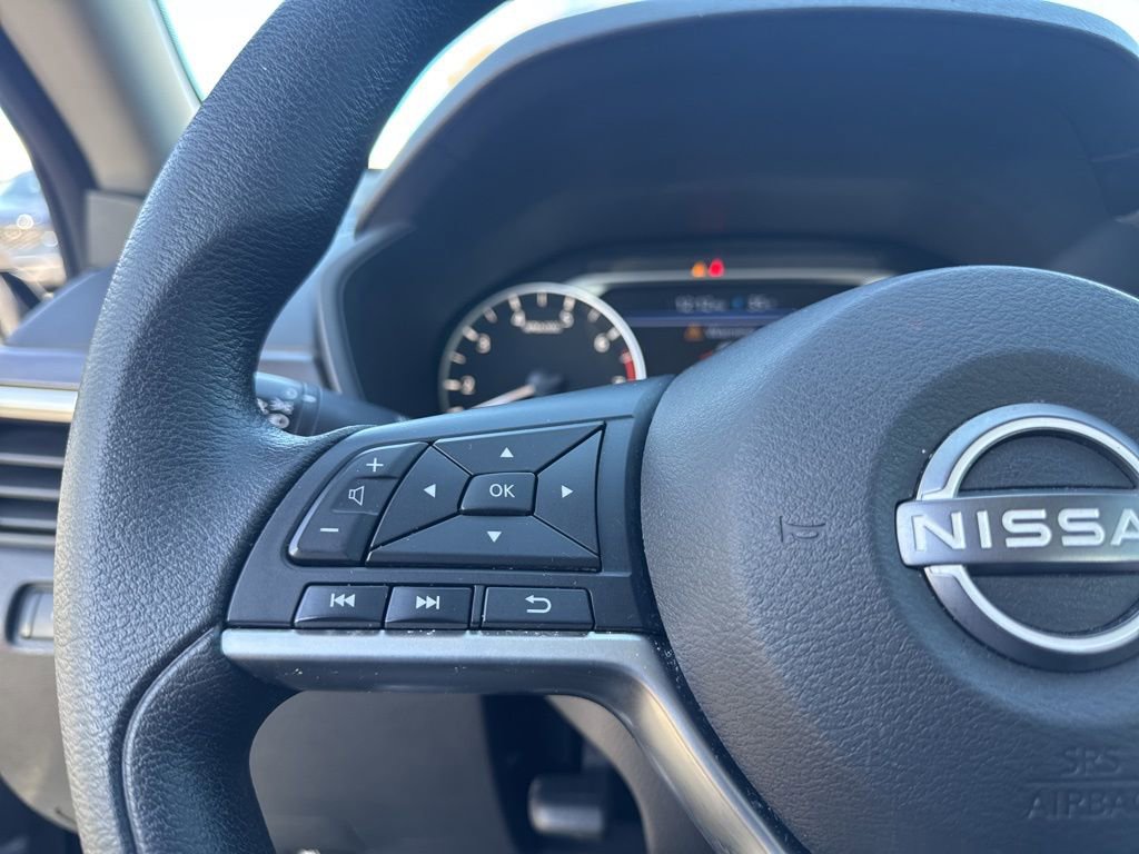 Used 2024 Nissan Altima 2.5 SV image 22