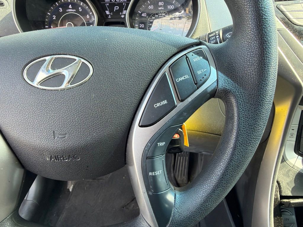 Used 2013 Hyundai Elantra GLS FWD image 25