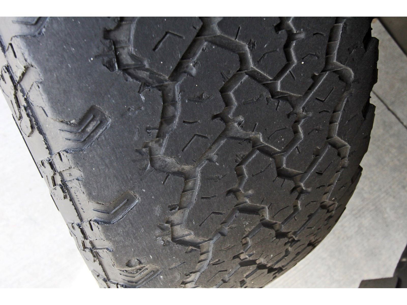 Used 2017 Nissan Armada SV image 33