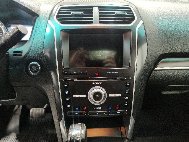 Used 2017 Ford Explorer Limited w/ Equipment Group 301A AWD/4WD image 27