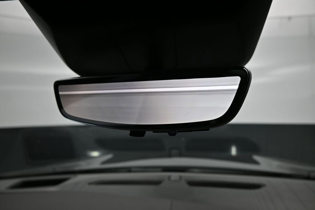 Used 2022 Cadillac Escalade ESV Sport Platinum w/ Heavy-Duty Trailer Package AWD/4WD image 27