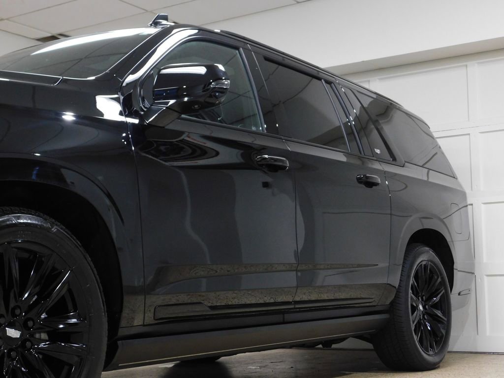 Used 2024 Cadillac Escalade ESV Sport w/ Touring Package AWD/4WD image 15