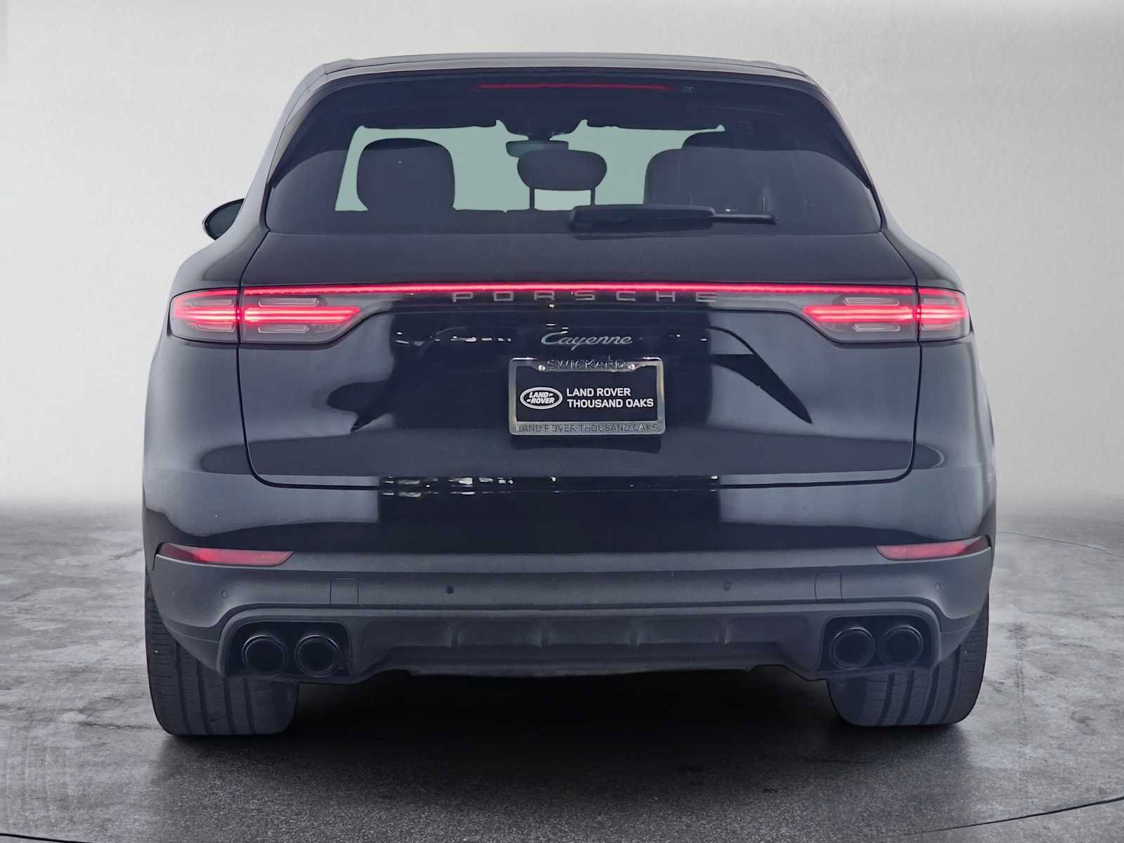 Used 2023 Porsche Cayenne Platinum Edition AWD/4WD image 4