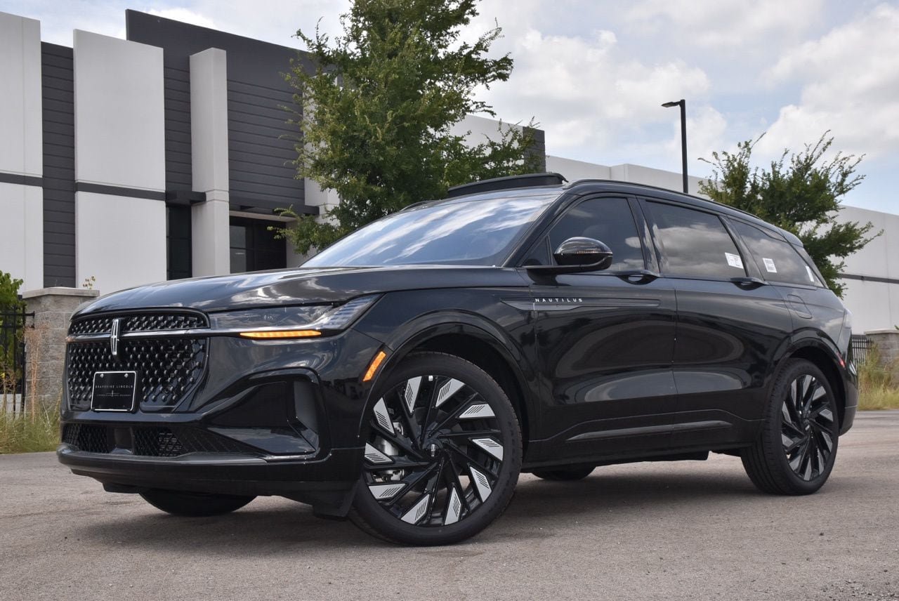 New 2026 Lincoln Nautilus Reserve AWD/4WD image 1