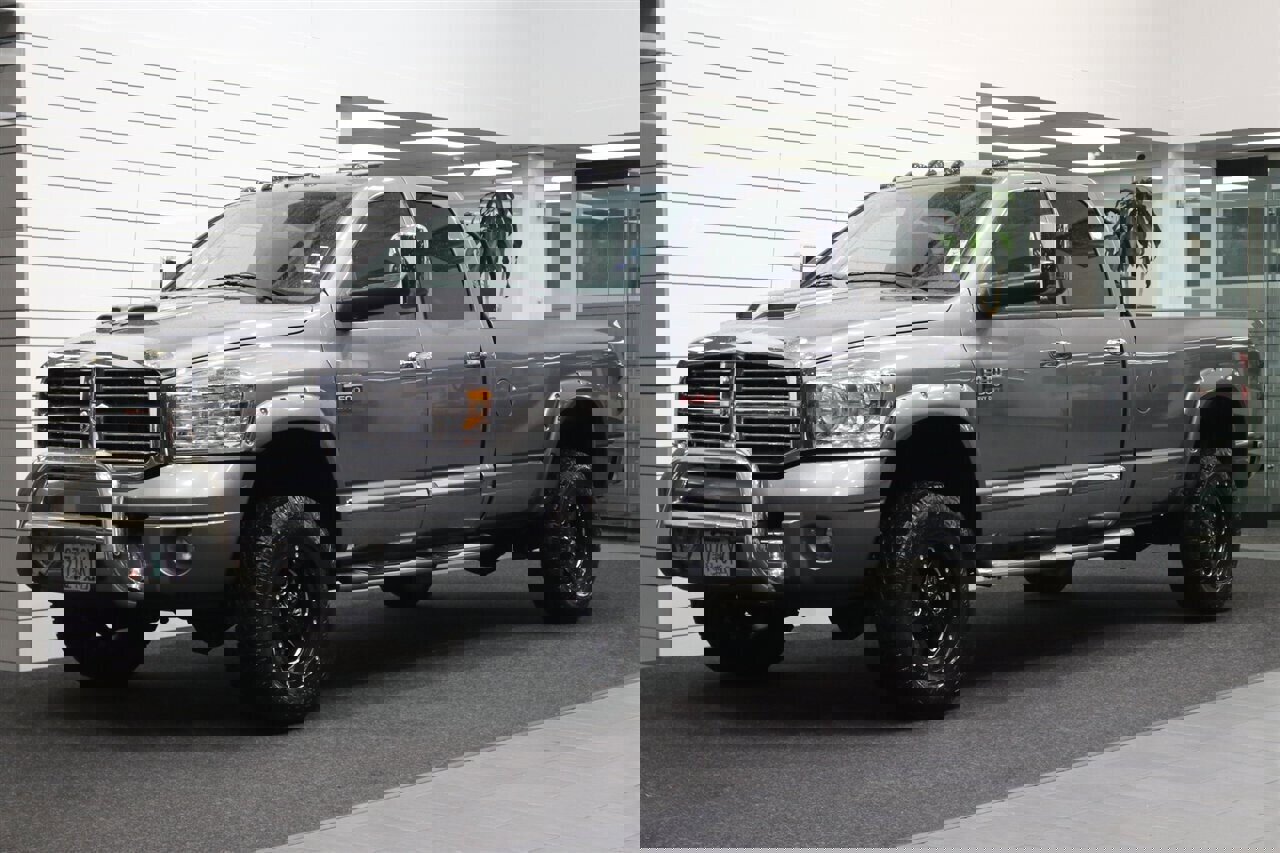 Used 2007 Dodge Ram 3500 Truck Laramie image 3