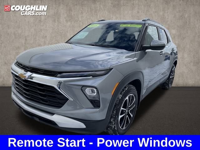 Used 2025 Chevrolet TrailBlazer LT w/ Driver Confidence Package image 4