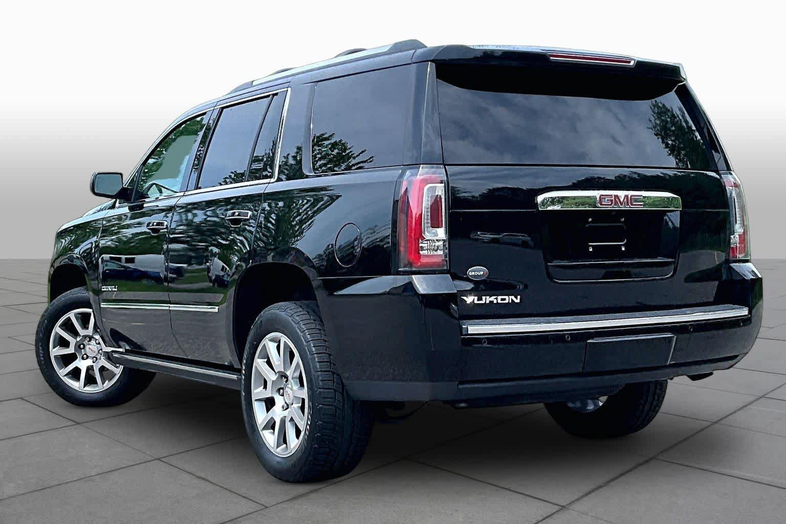 Used 2019 GMC Yukon Denali AWD/4WD image 12