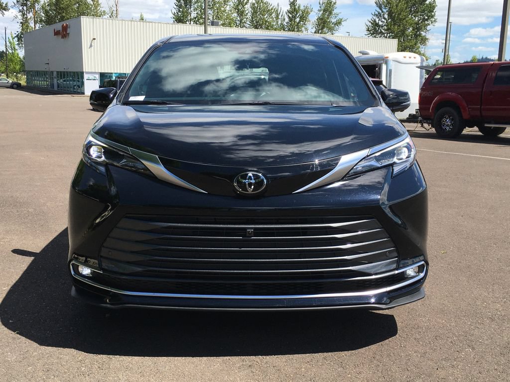 New 2026 Toyota Sienna Platinum AWD/4WD image 11