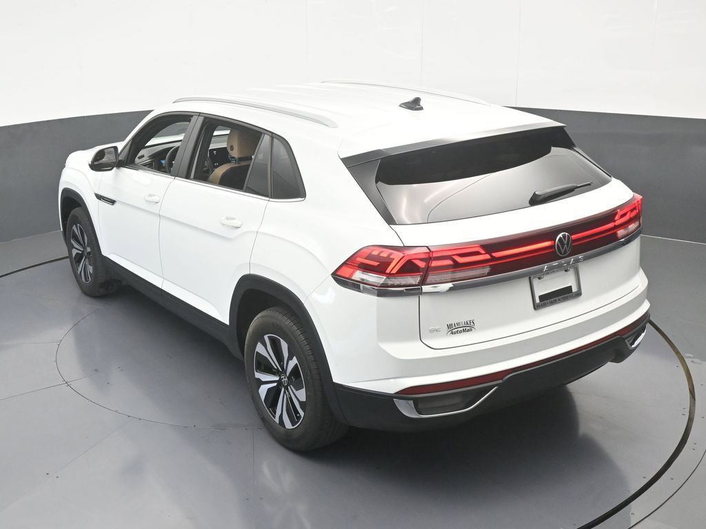 Used 2024 Volkswagen Atlas Cross Sport SE image 47