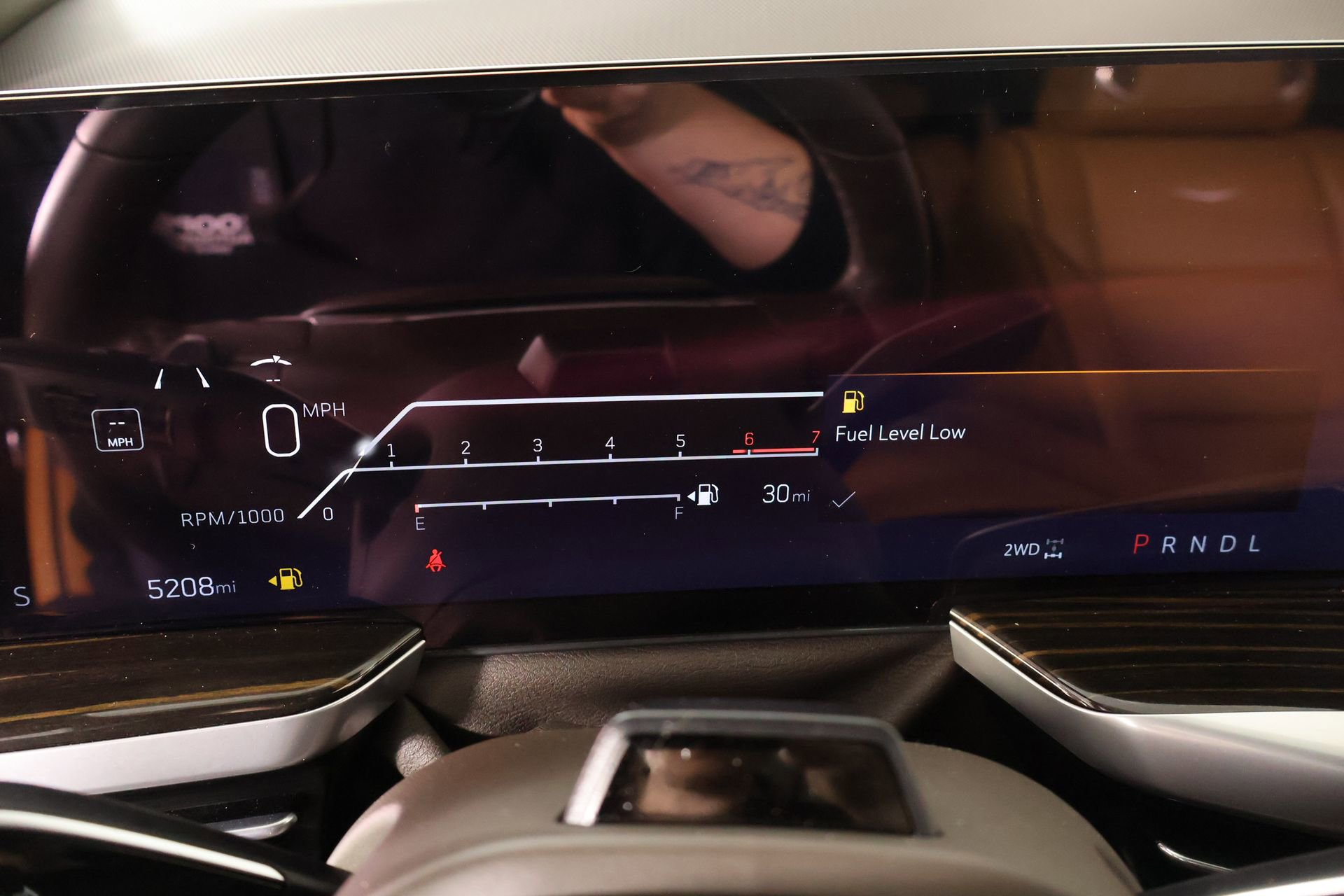 Used 2026 Cadillac Escalade Luxury w/ LPO, Floor Liner Package image 4