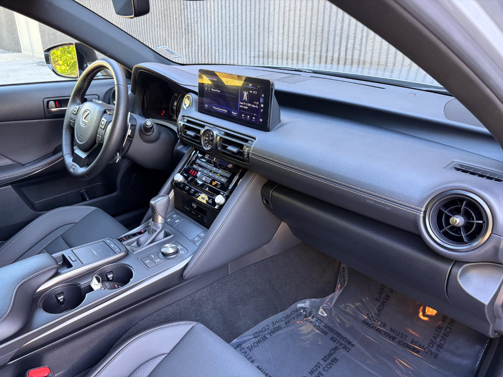 Used 2024 Lexus IS 500 RWD image 30