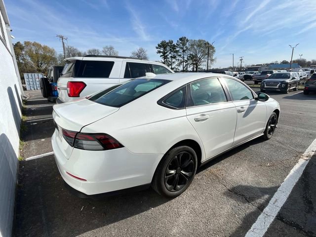 Used 2023 Honda Accord EX image 3
