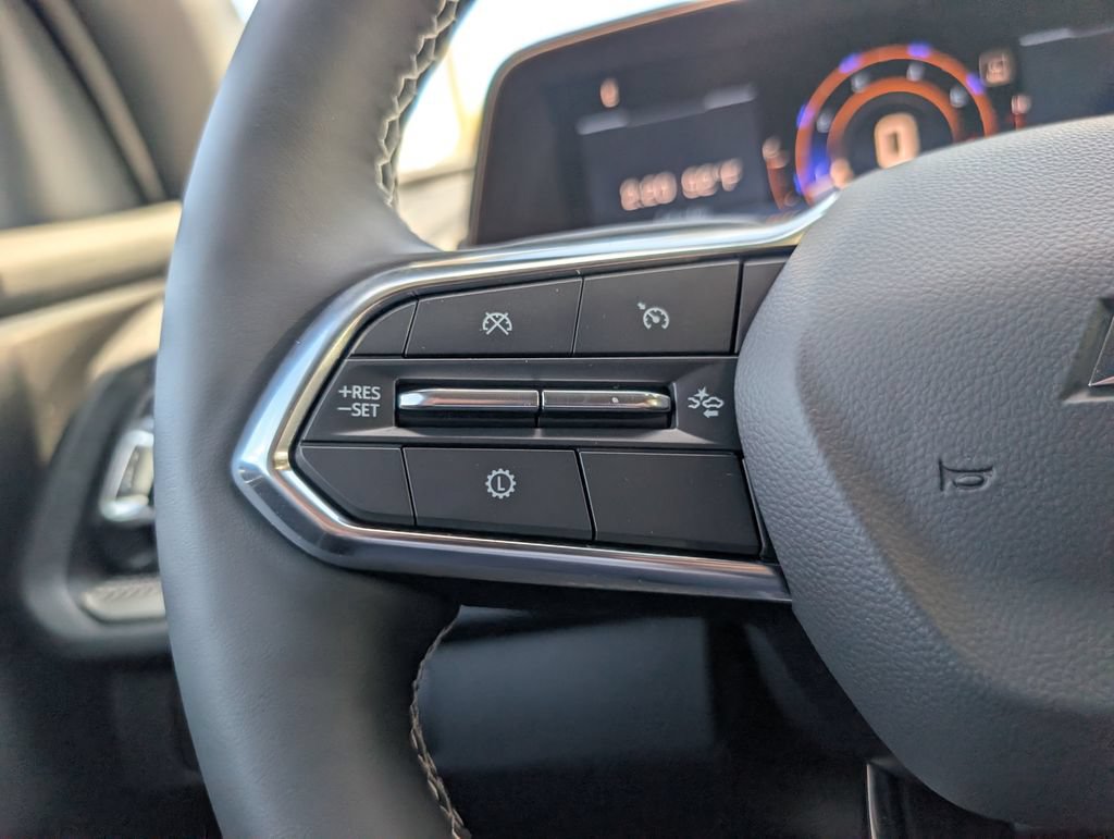 New 2027 Chevrolet Traverse LT FWD image 25