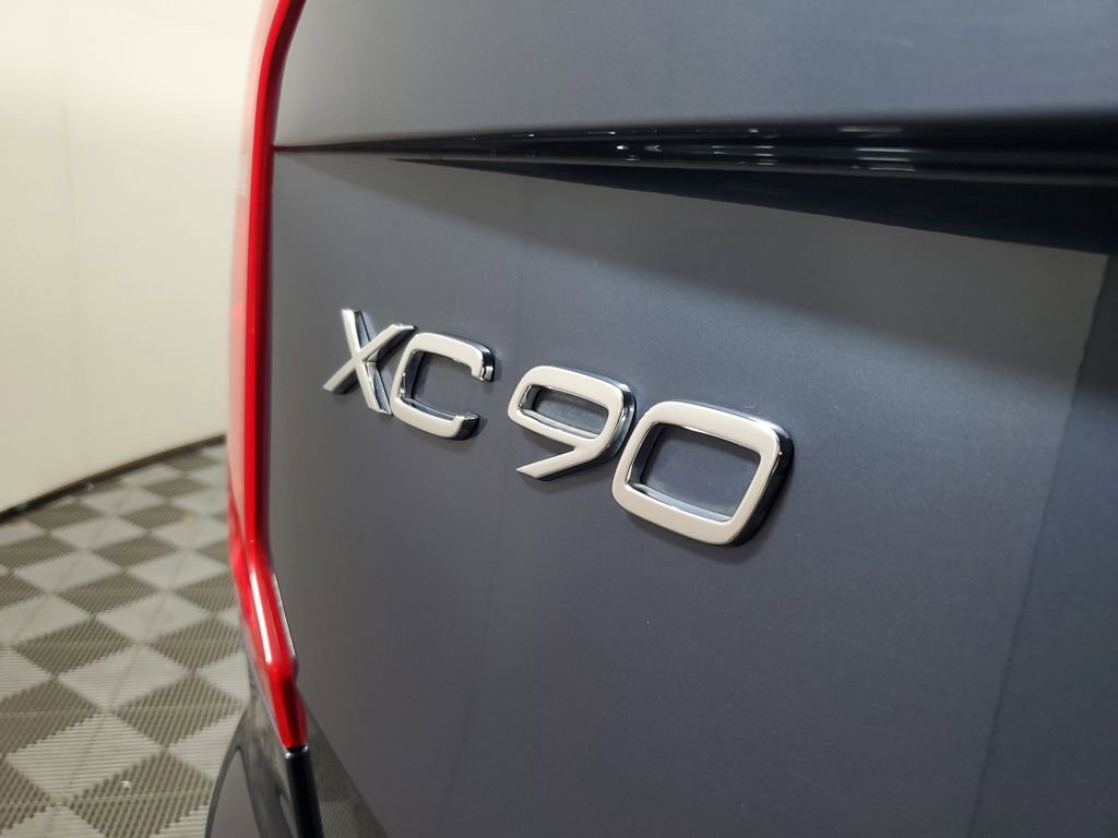 Certified 2025 Volvo XC90 B6 Ultra image 10