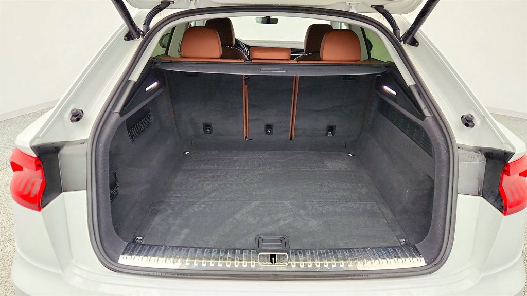 Used 2022 Audi Q8 Premium Plus w/ Premium Plus Package image 23