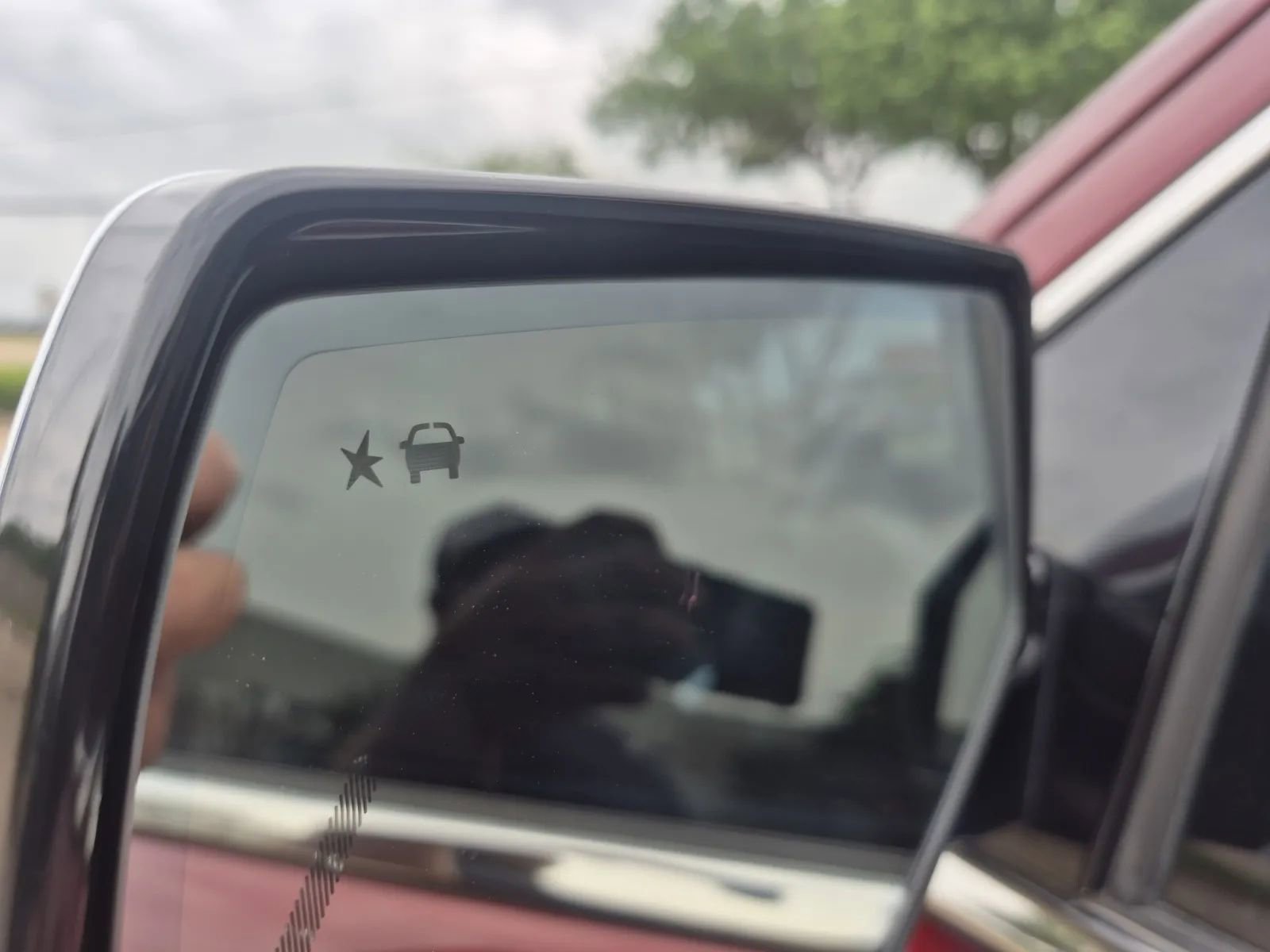 Used 2018 Chevrolet Suburban Premier AWD/4WD image 12