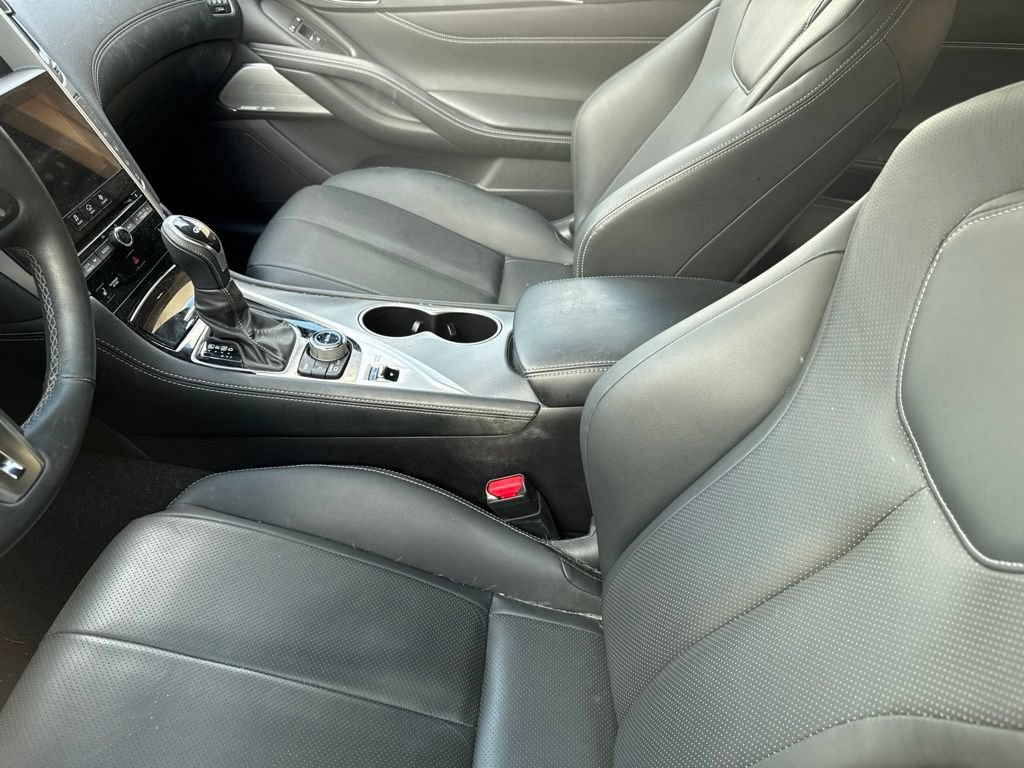 Used 2022 INFINITI Q60 3.0t Luxe w/ Cargo Package RWD image 11