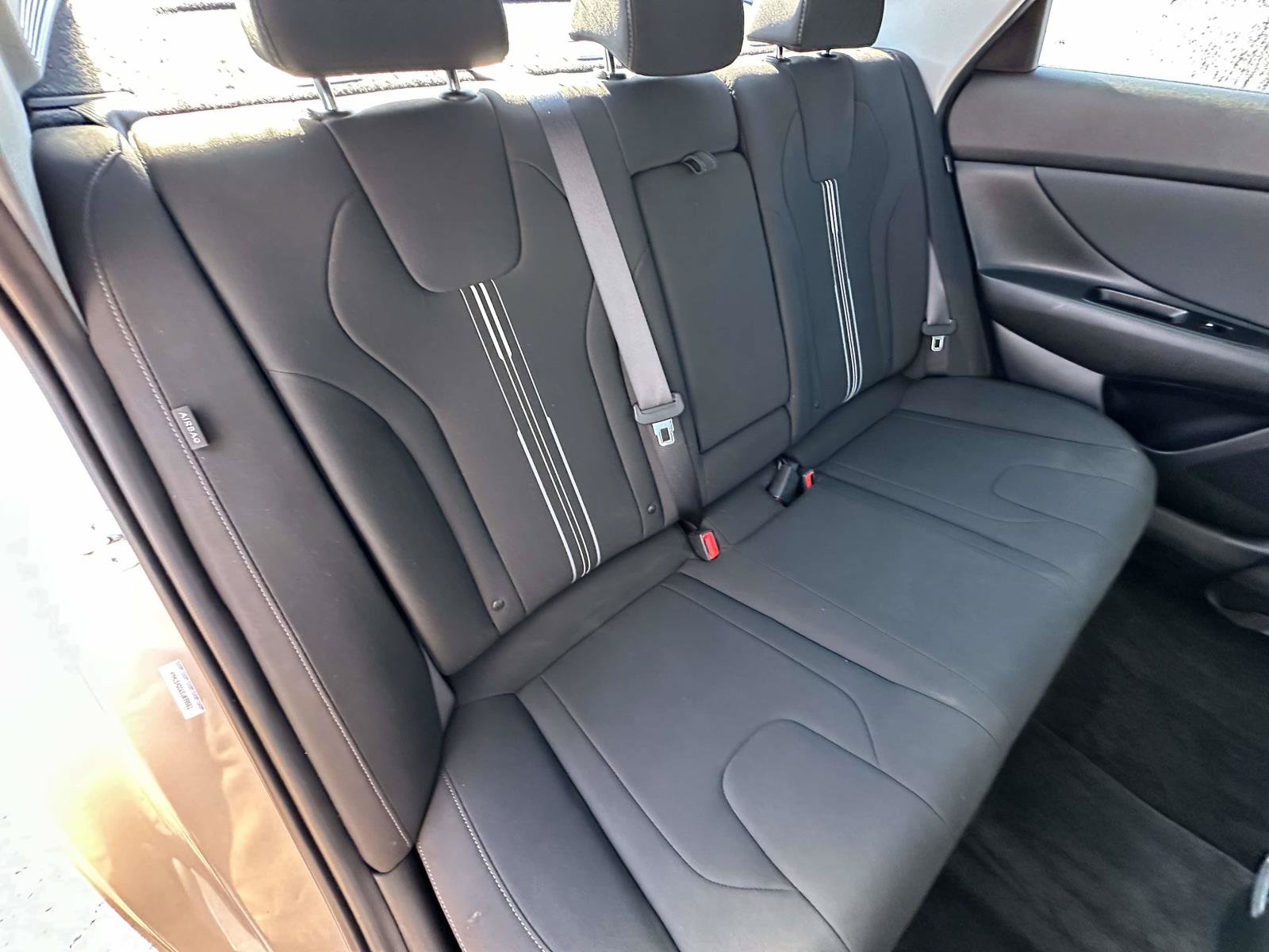Used 2025 Hyundai Elantra SEL FWD image 32