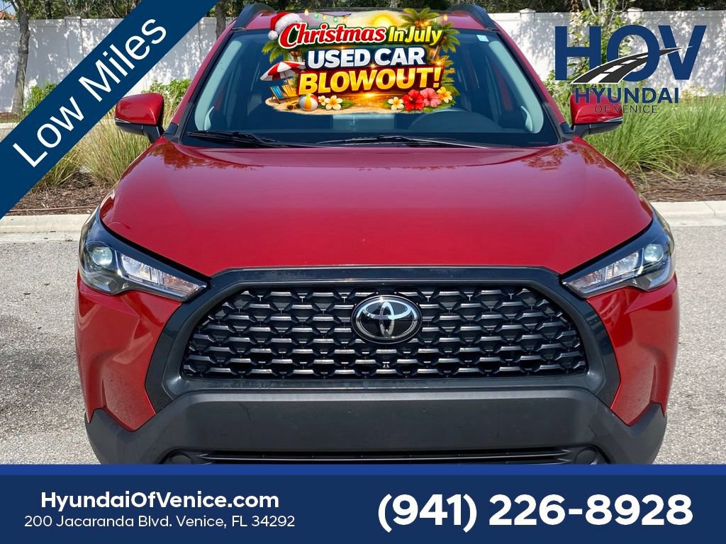 Used 2024 Toyota Corolla Cross LE w/ Moonroof Package FWD image 38
