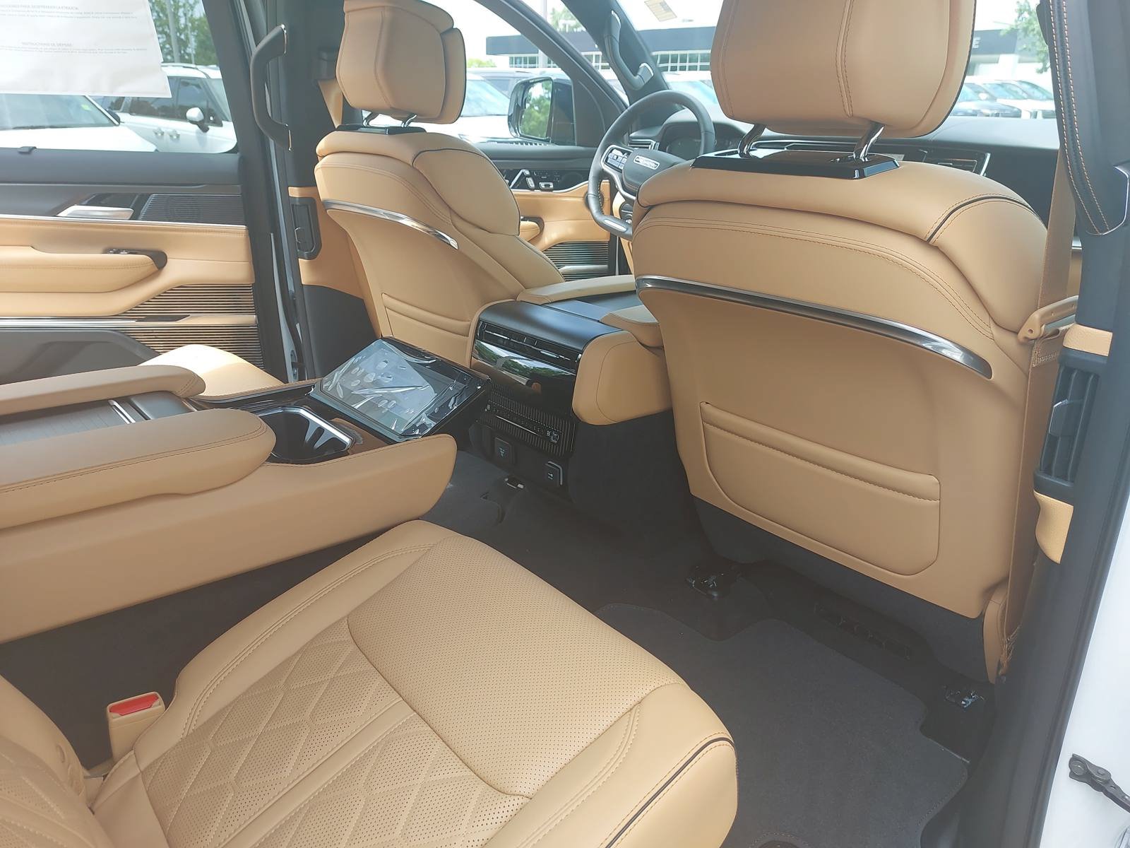 New 2026 Jeep Grand Wagoneer L Summit AWD/4WD image 12