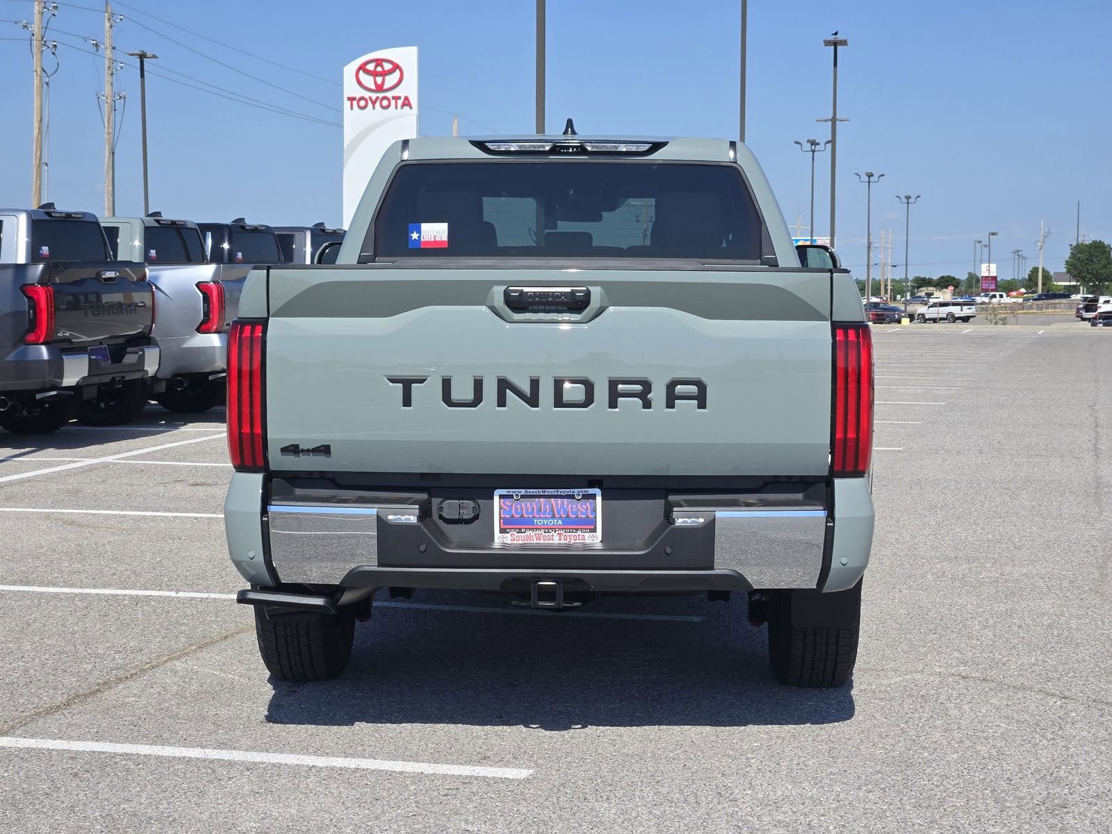 New 2026 Toyota Tundra SR5 w/ TRD Off-Road Premium Package AWD/4WD image 8