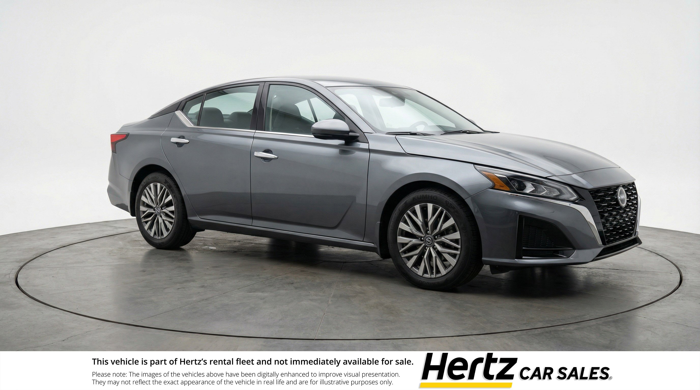 Used 2025 Nissan Altima 2.5 SV FWD image 1