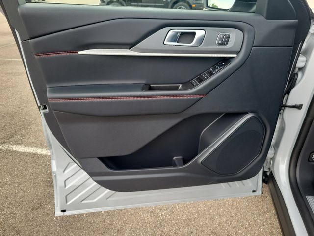 New 2026 Ford Explorer ST-Line w/ ST-Line Street Pack AWD/4WD image 19