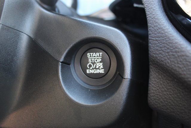 Used 2020 Jeep Compass Altitude image 17