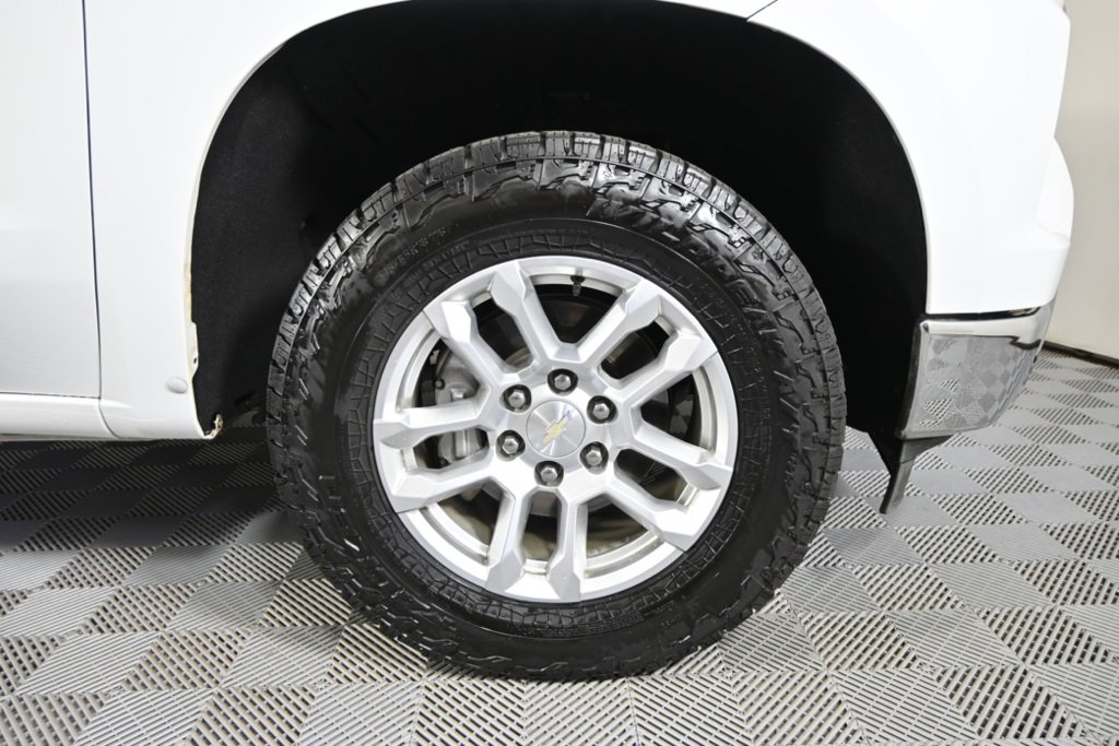 Used 2022 Chevrolet Silverado 1500 LT image 12
