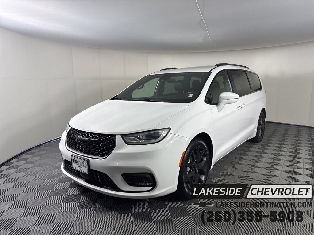 Used 2021 Chrysler Pacifica Touring w/ S Appearance Package