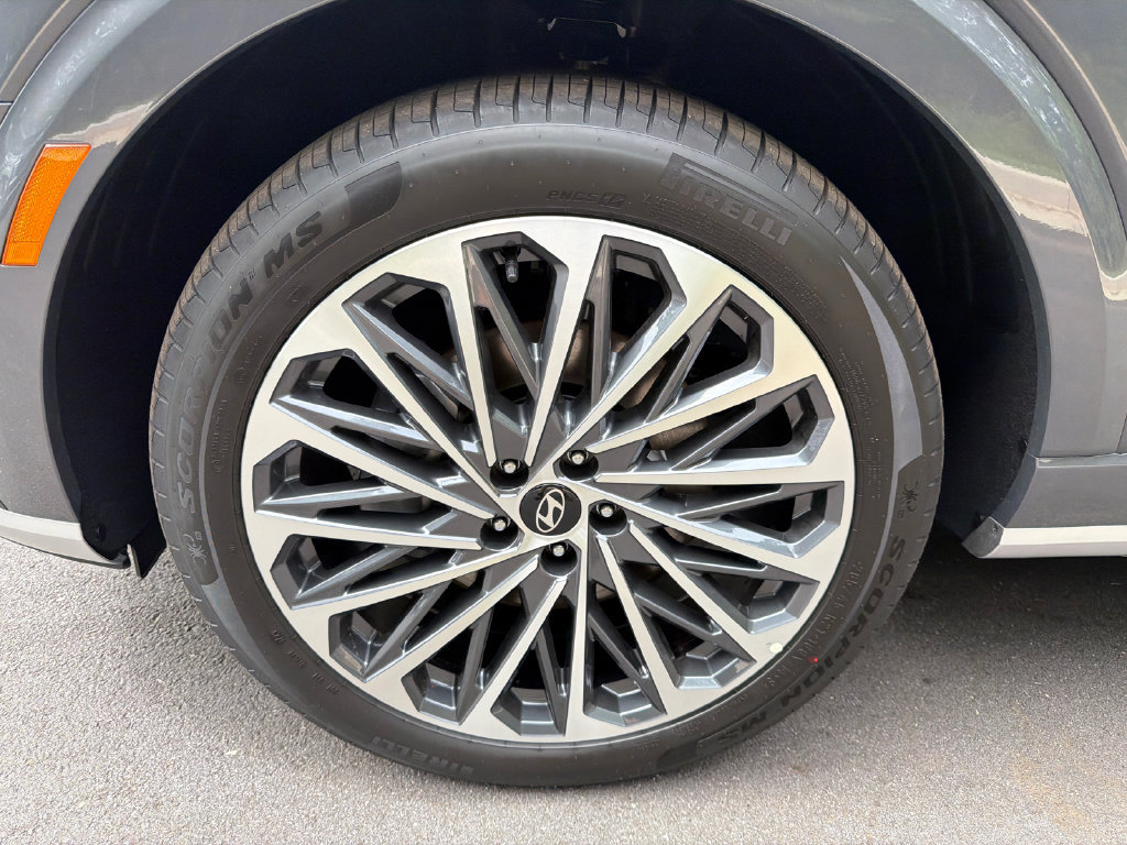 New 2026 Hyundai Palisade Calligraphy FWD image 12