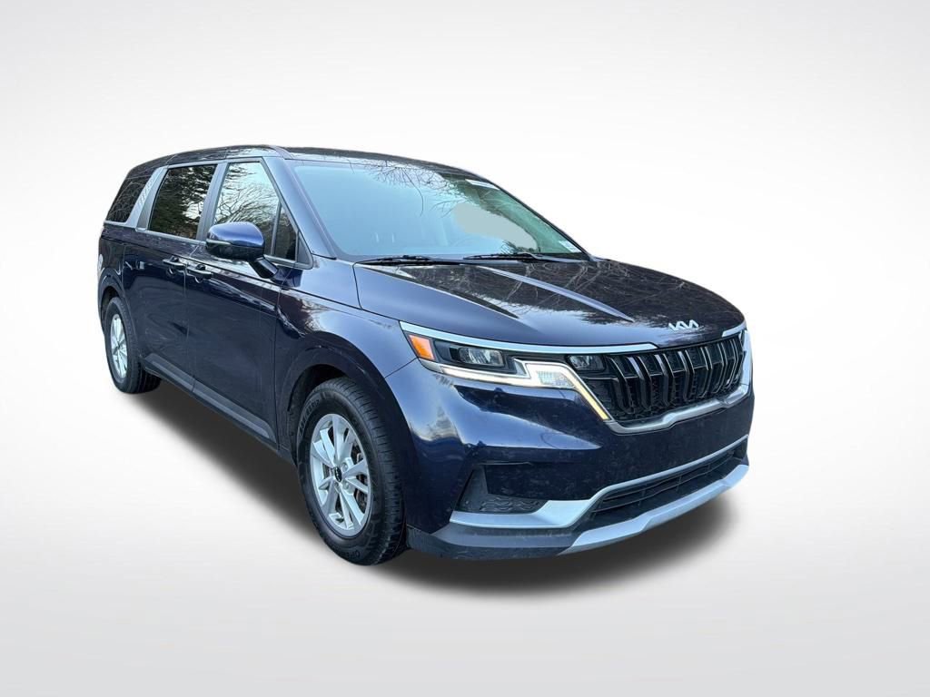 Used 2024 Kia Carnival LX image 17