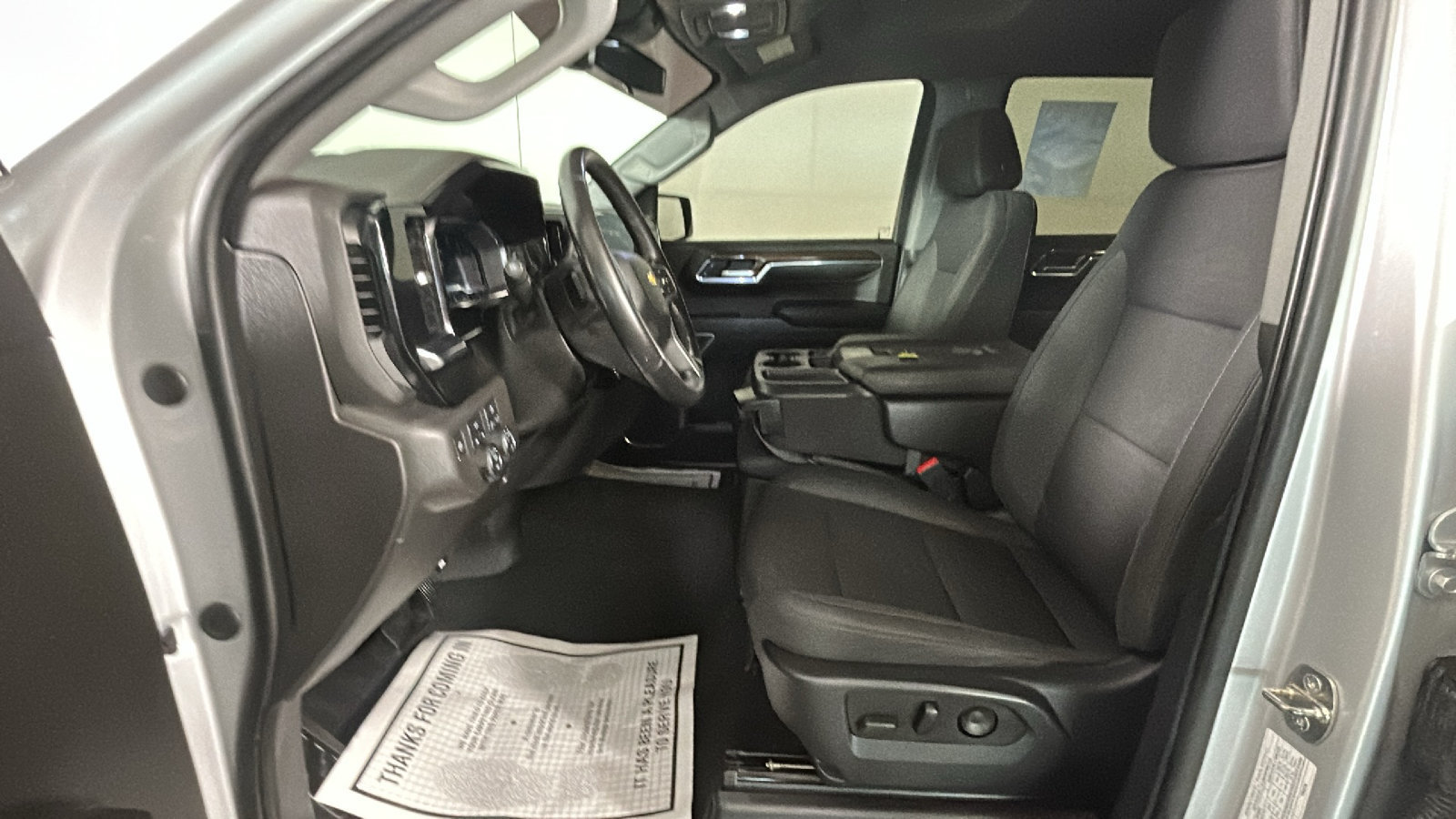 Used 2022 Chevrolet Silverado 1500 LT w/ Work Truck Package AWD/4WD image 13