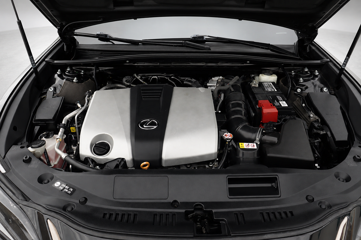 Used 2023 Lexus ES 350 F Sport w/ Accessory Package (Z2) FWD image 40