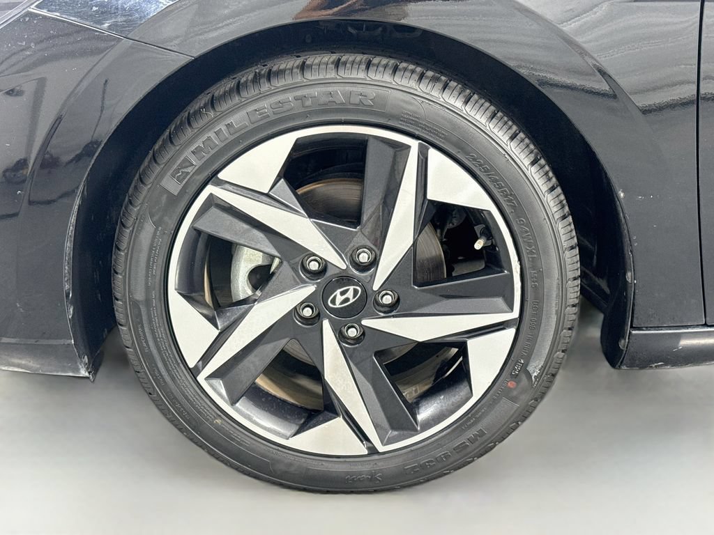 Certified 2023 Hyundai Elantra SEL w/ Convenience Package FWD image 32