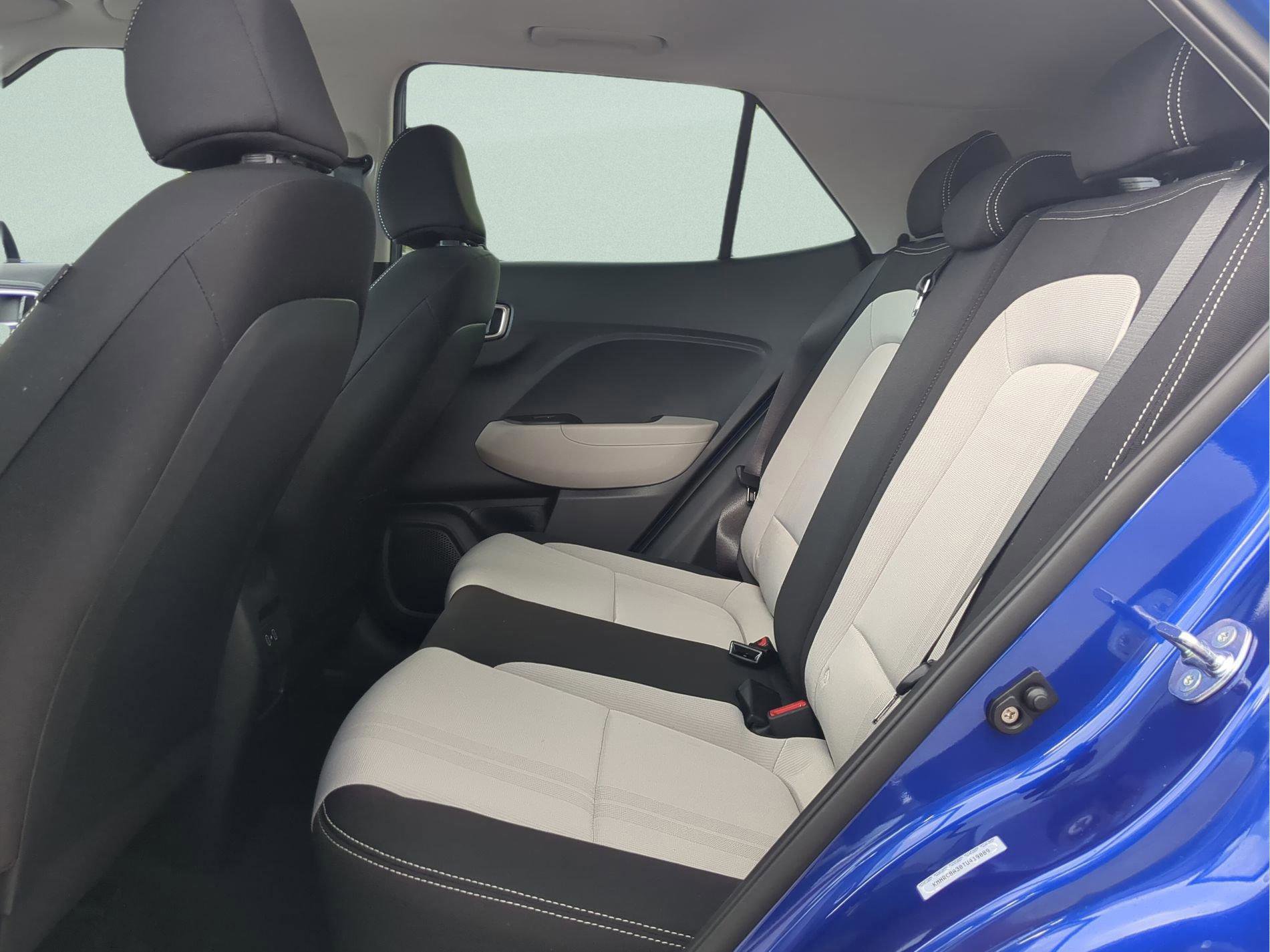 New 2026 Hyundai Venue SEL FWD image 11