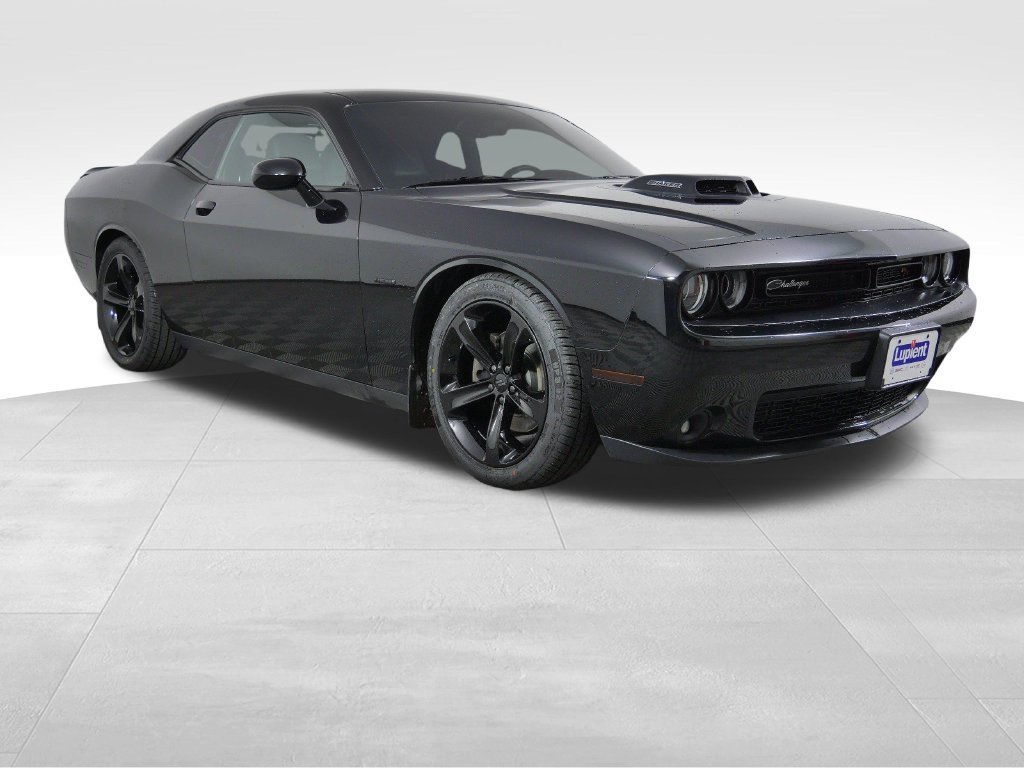 Used 2016 Dodge Challenger R/T Plus RWD image 2