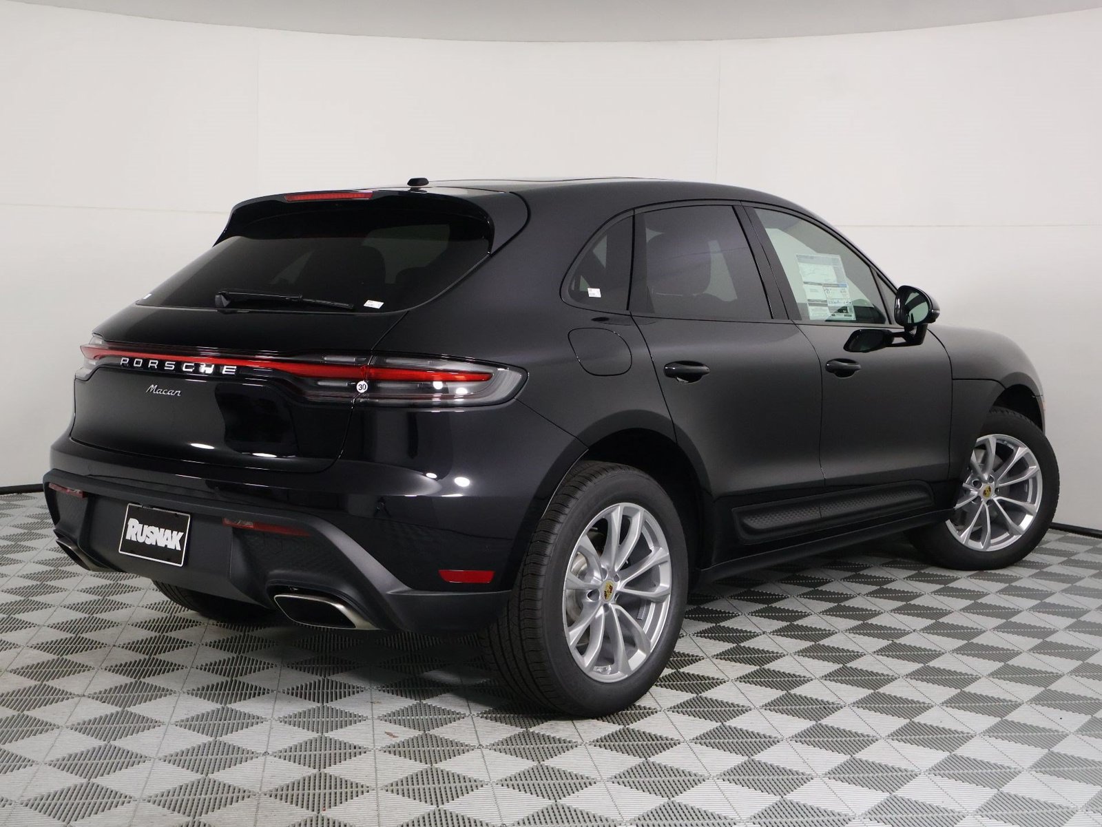 New 2026 Porsche Macan AWD/4WD image 7