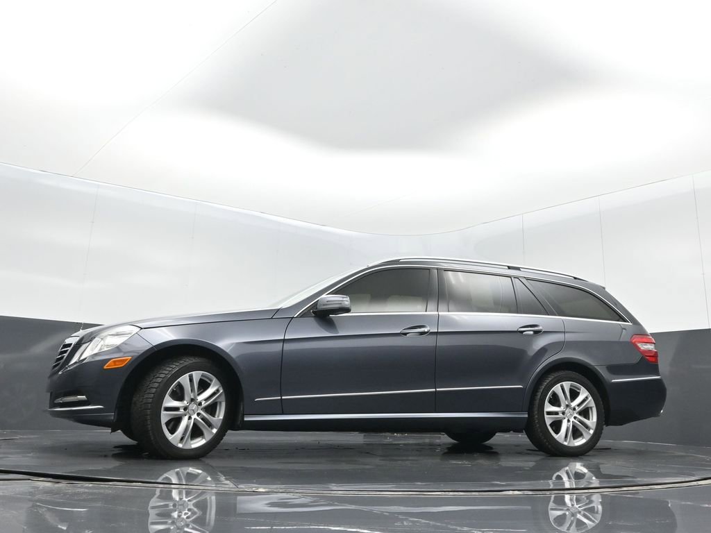 Used 2011 Mercedes-Benz E 350 4MATIC Wagon image 31