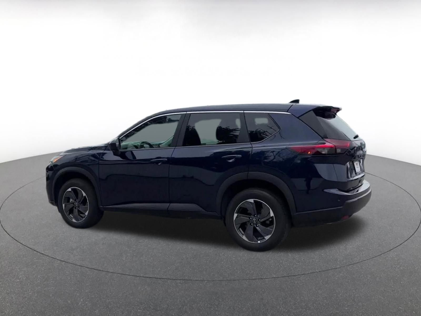 Used 2025 Nissan Rogue SV FWD image 10