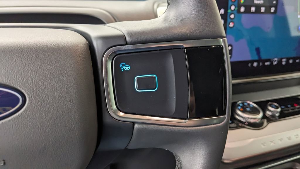 Certified 2025 Ford Expedition Max Active image 32